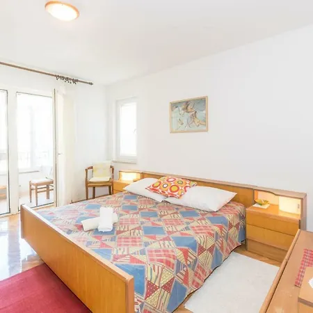 Appartement Pleasant Korenic In Unique Of